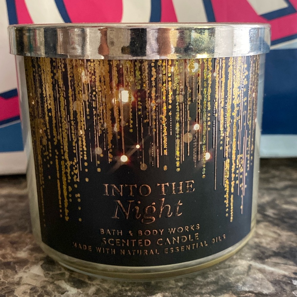 Bath & body Works 3- wick Into the night  candles